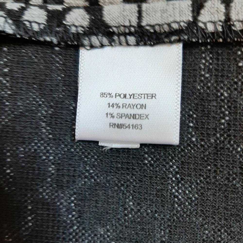 Stylish Dress! - Picture 4 of 4
